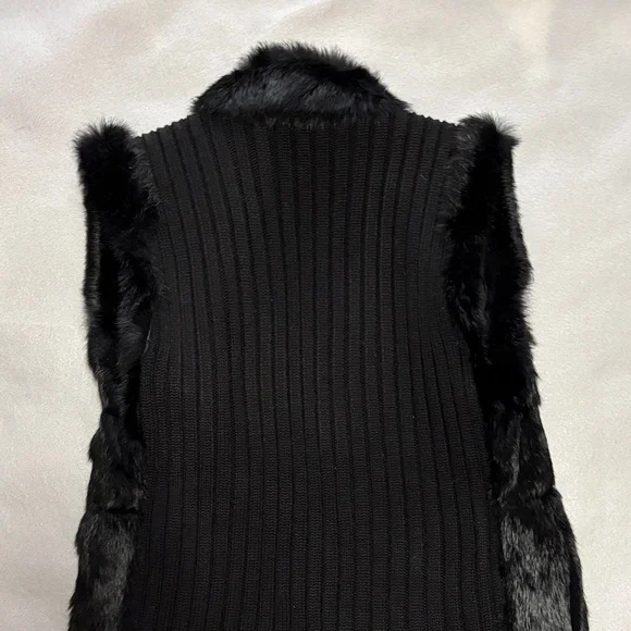 Linda Richards Black Fur Vest with Knit Shoulders and Back - Picture 4 of 7